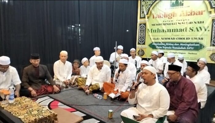 Hadrah Remaja Babul Hidayah Memukau Jamaah di Maulid Akbar Tanjungrejo