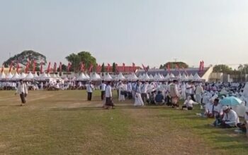Profesional! Sambil Layangkan Somasi, KBIHU Jatim Kerahkan Ribuan Jemaah Sukseskan Expo Kemenhaj di Madiun